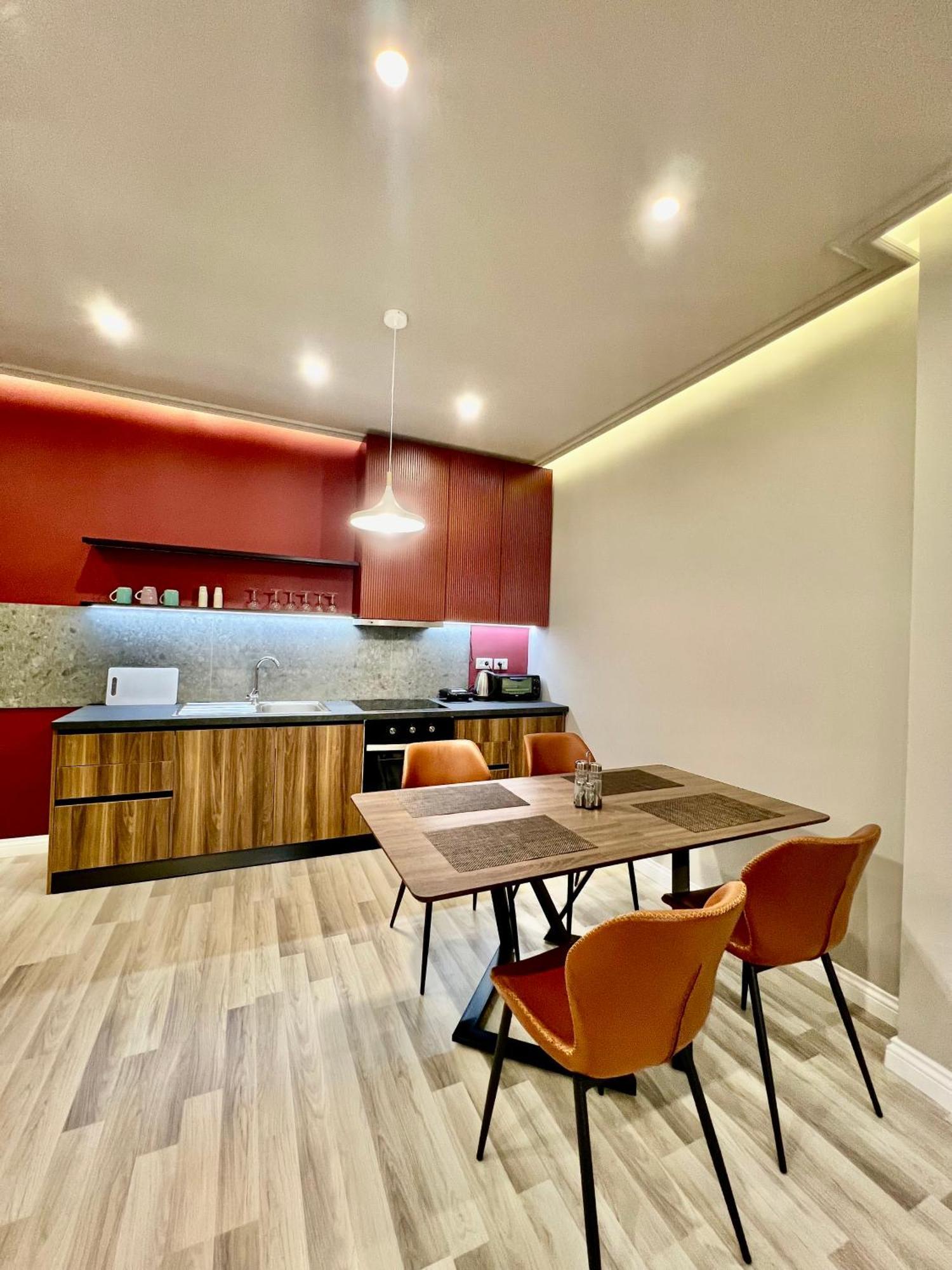 Spiranca Luxury Suites Tirana Exterior foto